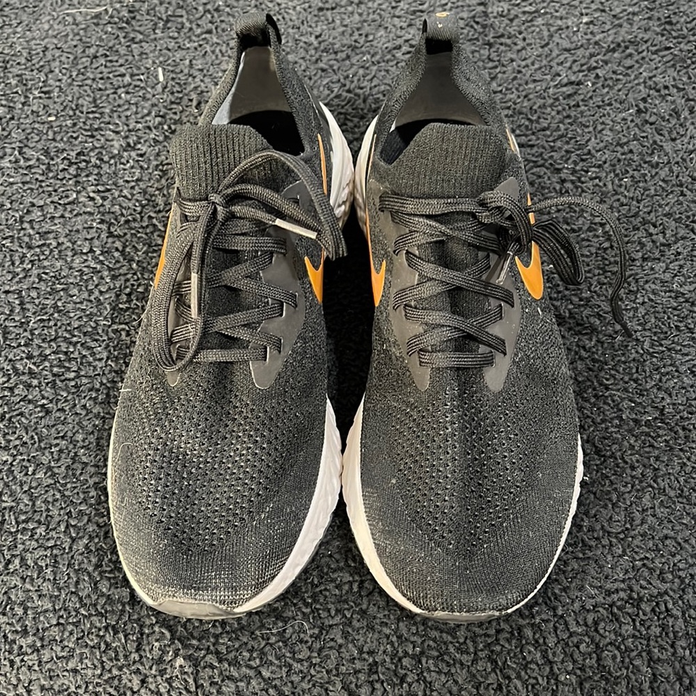 NIKE FLYKNIT REACT